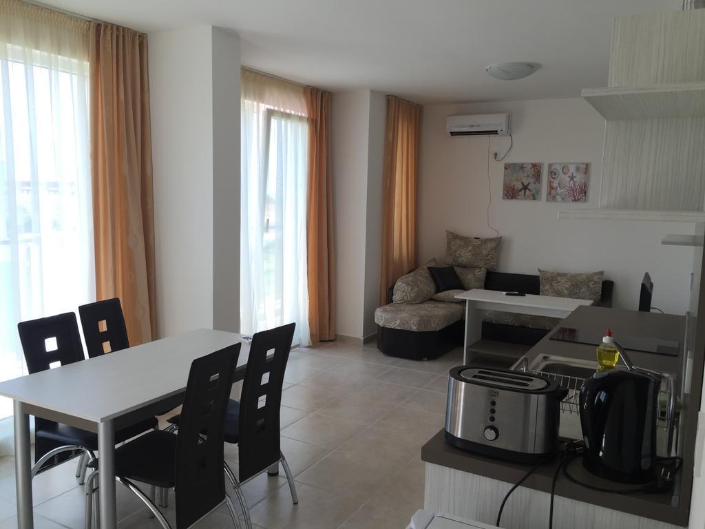 Sea Life Apartments Sinemorets Ngoại thất bức ảnh